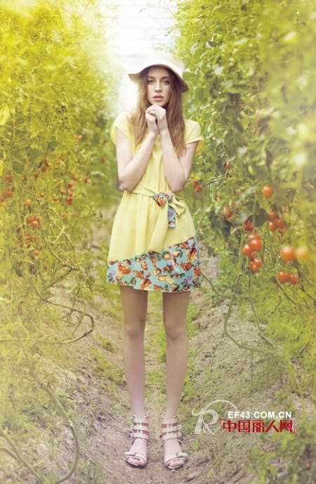 夏季连衣裙最近流行的款式 穿出时尚留住青春
