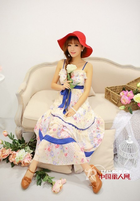 莉雅莉萨女装2014春夏新品持续热销