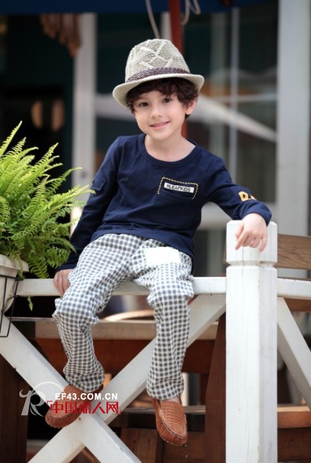 2014春装流行什么款式 牛仔衬衫怎么搭配