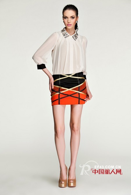 夏季白色t恤雪纺单品搭配 出彩搭配搭出最in的你