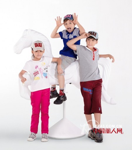 去游乐园玩穿什么衣服好 五一出游什么景点最好玩