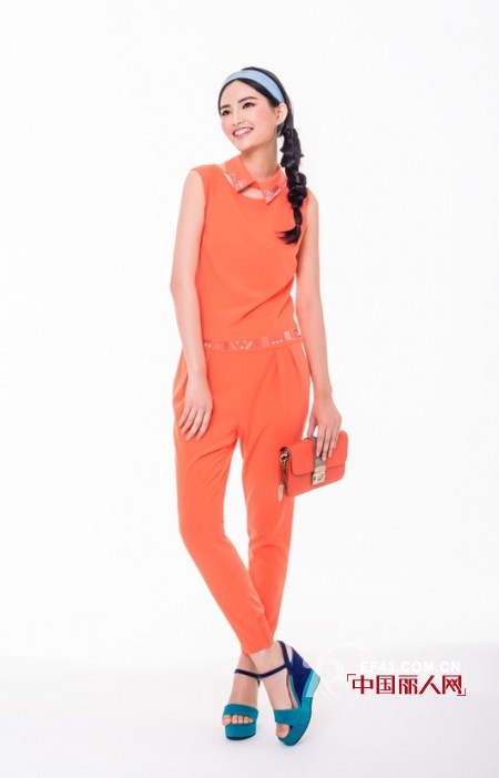 橙色配什么颜色好看 橙色衣服怎么搭配