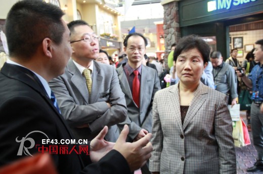 迪芬娜集团董事长受邀出席深圳时尚设计创意产业联盟成立大会