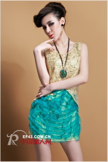 新款炫丽彩色连衣裙 装扮新一代女王