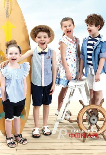 去年的夏装怎么搭配合适 T恤什么颜色比较耐穿