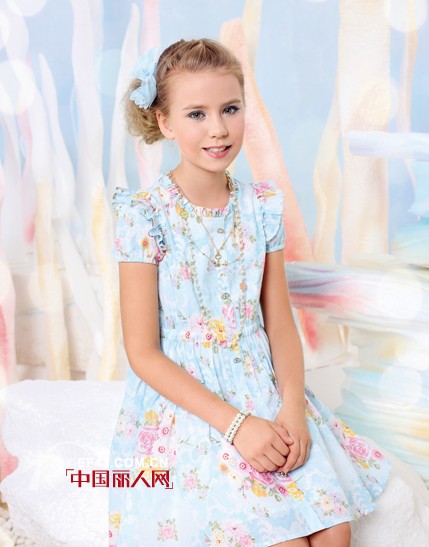 小女孩适合穿什么连衣裙 夏天连衣裙什么款式好看