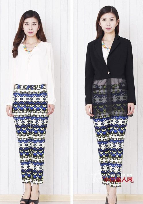 1727时尚女装-几何元素印花时尚