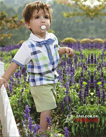 天气好的时候穿什么服装 春天去看桃花穿什么衣服好看