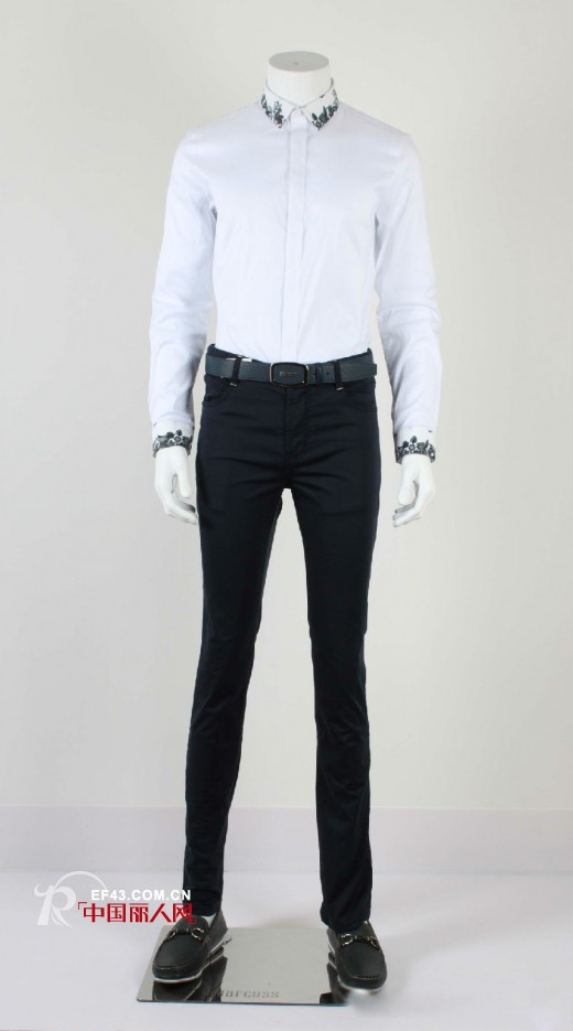 春季怎么穿衣服显年轻 男人如何变年轻