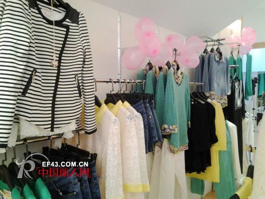 恭祝重庆垫江西欧花园步行街城市衣柜店盛大开业