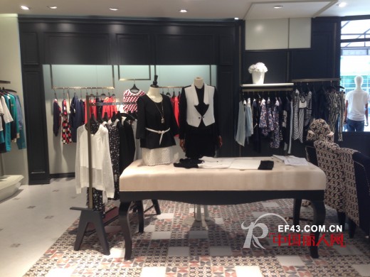 好消息!西寇女装店铺升级 奢华登场