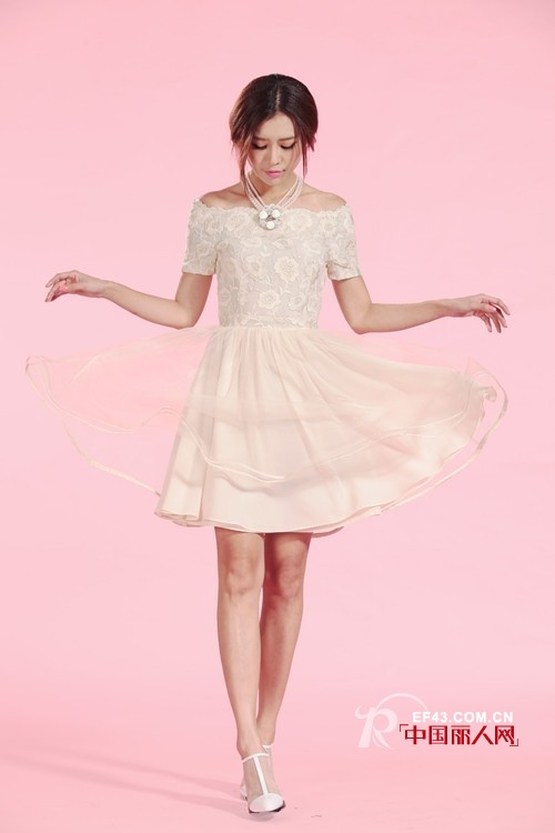 清新又纯净 CARMEN春季新品打造名媛风