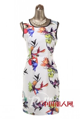 三月花衫show花裙穿出别样风格