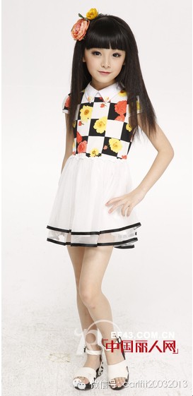 卡儿菲特夏装新品速递:黑白时尚系列,爱在细节处!