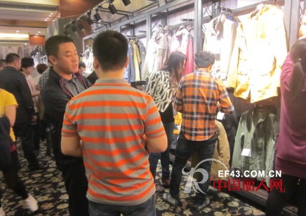 LONSDALE（龙狮戴尔）旅行装亮相CHIC 2014秋冬订货会同期举行