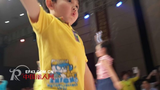 热烈庆祝中国童装行业发展论坛CHIC2014胜利召开,叮当猫应邀参加