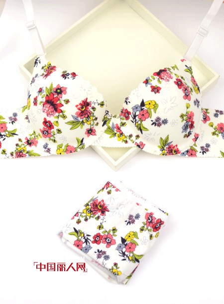 女性内衣什么样式好看?碎花图案内衣好看吗?