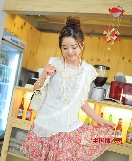 雪纺裙搭配什么上衣 碎花雪纺短裙怎么搭配