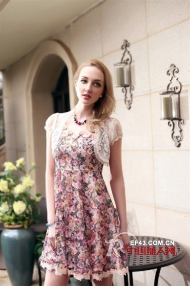 2014夏季新款吊带裙推荐 打造时尚性感Lady