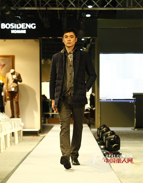 波司登男装江苏常熟展览中心发布2014秋冬新品