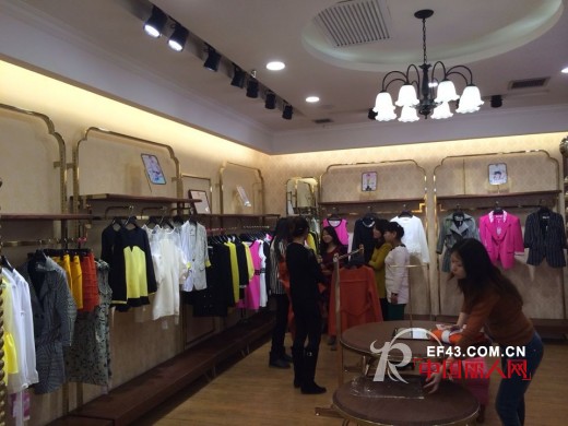 热烈庆祝陕西西安碑林Aieoyour艾莜品牌女装盛大开业