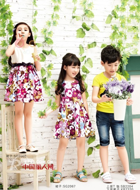 连衣裙上点缀什么图案流行 连衣裙流行什么款式