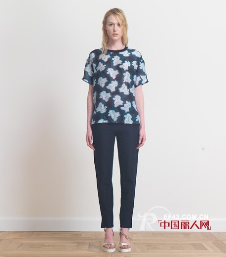 仙人掌印花系列女装 呈现优雅且诙谐的艺术感