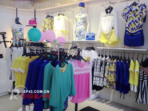 热烈庆祝东莞谢岗泰园城市衣柜店开业大吉