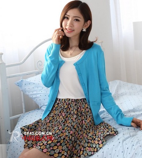 春季旅游穿什么?优雅轻熟的魅力搭配术