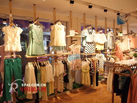 系恋品牌形象店——柳州新时代商业港店盛装开幕