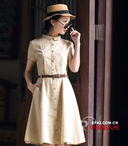 文艺风女装A字裙搭配 静谧的清新风格装