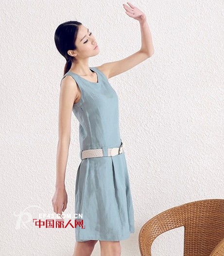 文艺风女装A字裙搭配 静谧的清新风格装