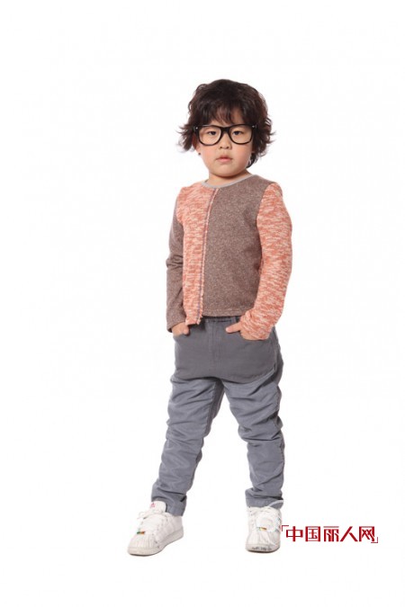 拼接外套款式搭配 什么颜色拼接比较好看