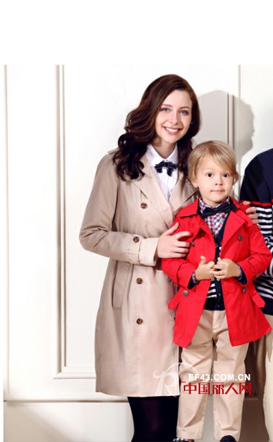 春季卡其色外套怎么搭配 卡其色配什么裤子