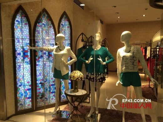 Distin Kidny迪斯廷·凯女装遵义湄潭店喜迎开业