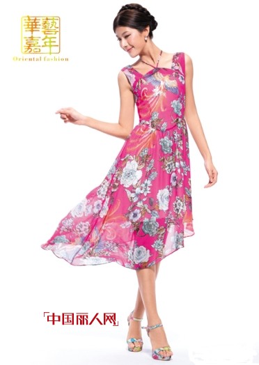 浪漫连衣裙来袭 点亮踏青新风尚