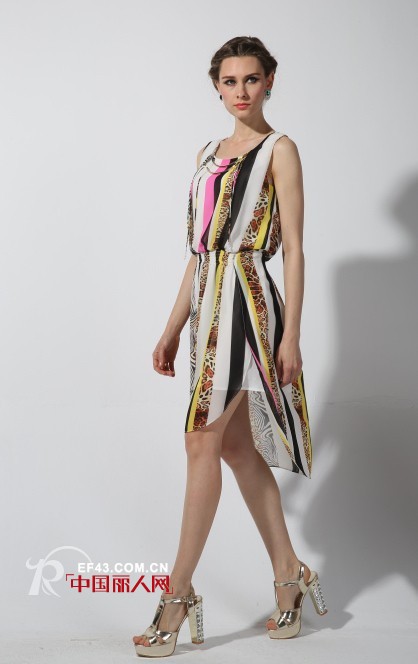 2014流行什么连衣裙 长尾雪纺裙好看吗?