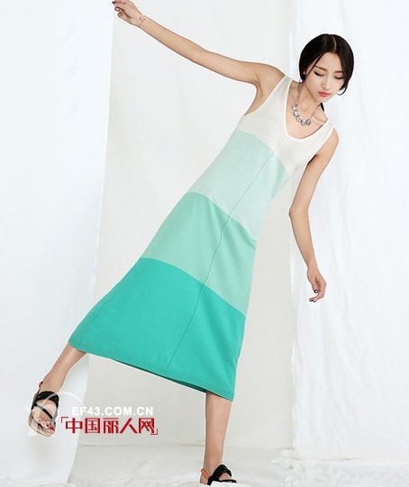 超长渐变背心裙 时尚不规则渐变雪纺连衣裙新款