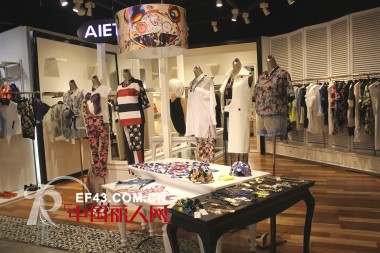 庆祝连奴时装AIET,P+TWO集合店京基KKMall旗舰店盛大开业