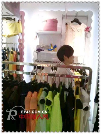 耶丽雅女装湖南邵阳新店隆重开业