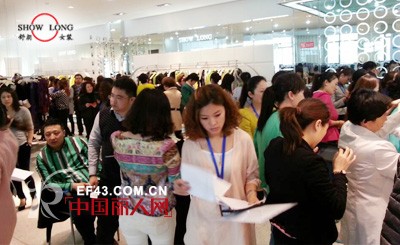 舒朗2014秋冬发布秀:光芒女王的浪漫姿态