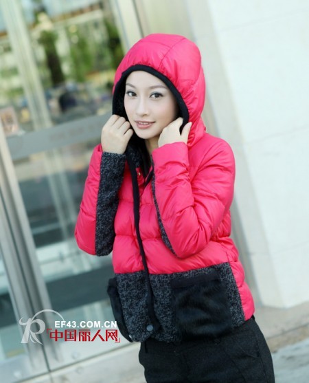 羽绒服拼接针织元素 新潮的混搭风羽绒服