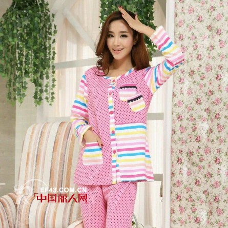条纹彩虹睡衣套装 将明媚靓丽带回家