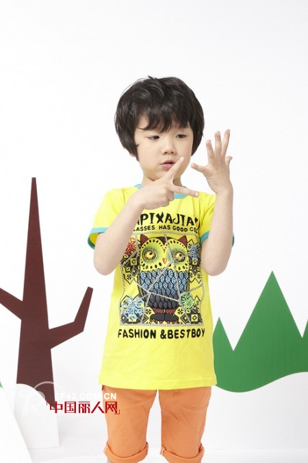 橙色短裤配什么颜色上衣 橙色配什么颜色好看