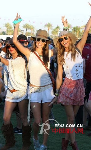 2014年科契拉音乐节 看外国妞去音乐节都怎么穿!