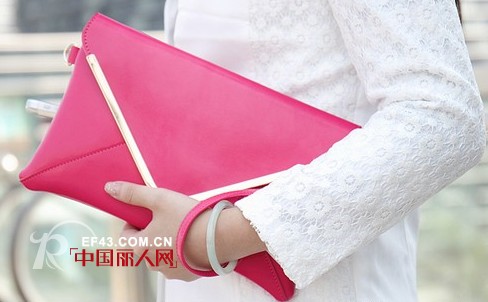 小巧的手提包什么样的好 夏季爆款推荐