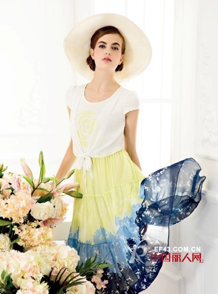 夏日长裙 飘逸灵动 凸显气质