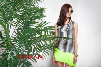 艾上乐品 体验平凡女装的魅力