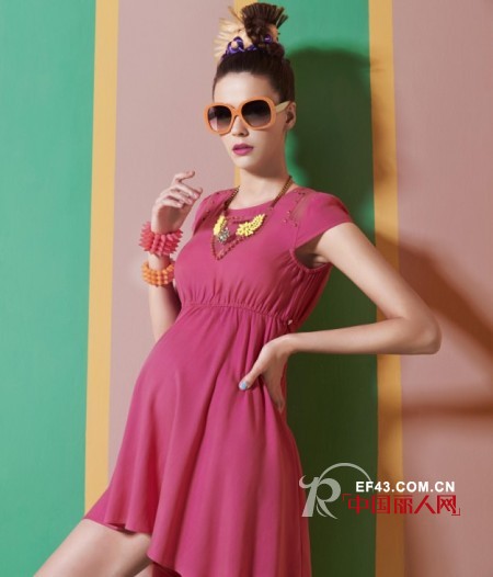 夏天穿什么样的孕妇装舒适漂亮 夏天穿什么材质的孕妇装