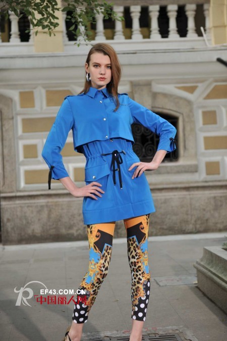 拍照摆什么造型好看 什么衣服拍照比较上相